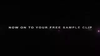 تثقيب عميق لمهبلها المشدود الشبابي