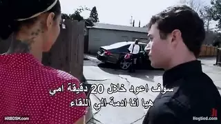 كاهن مثار يجري إيلاج مزدوج مع الأم وابنتها إباحية شديدة