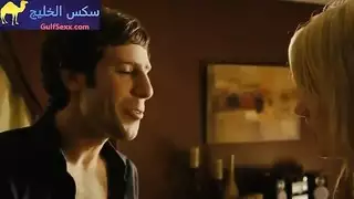 سونيا بينيت مكشوفة: مثلية جنسية ثلاثية صعبة للمراهقين
