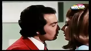 عاهرات المشاهير من القاهرة: قبلات عميقة وجنس صريح قوي