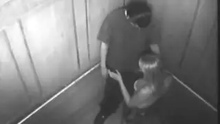 كاميرا تجسس في غرفة منعزلة تلتقط جنس عنيف وألعاب