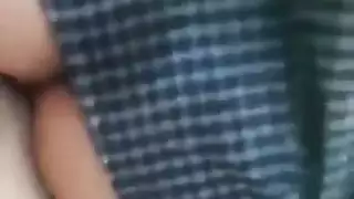 مثلية جنسية عربية جامحة: فتيات الجامعة يتشاركن الزبابات بين الكثبان