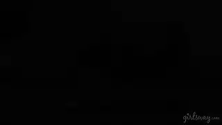 إباحية عبودية الأقدام: جلسة باطن أقدام قذرة ليكسي، ليا وريبيكا