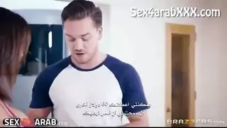 المترجمة الأم تُمارس الجنس المزدوج في العمل