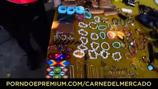 عاهرة كولومبية ذات مهبل ضيق وتقيؤ على قضيب صلب