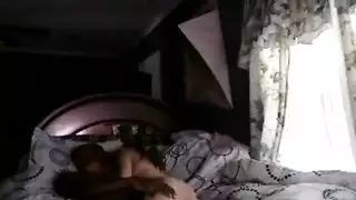 القضيب الكبير لابن الأخ يدمر عمته المستعدة على الشاشة