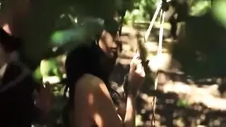 صغيره تتناك في الغابه