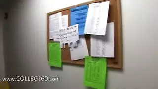 بنات جامحات يقدمن كل شيء في مشاهد إباحية صريحة