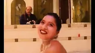 إكس إكس إكس ما وراء البحار: عاهرات عالميات في جنس عنيف