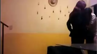 أفلام إباحية بكاميرا خفية: زوجة مثيرة تمارس الجنس مع عشيقها