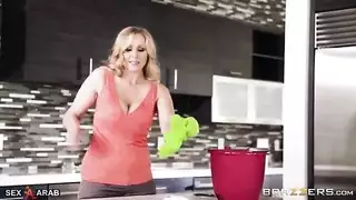 busty mother shows him how to release those tits