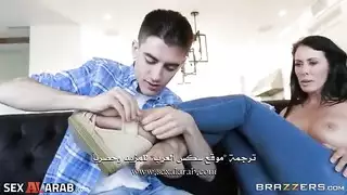 أم ممتلئة تتعرض للضرب من جوردي في مشهد صريح