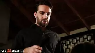 جلسة جنس عنيف: المدير يمارس الجنس مع مربية أطفاله