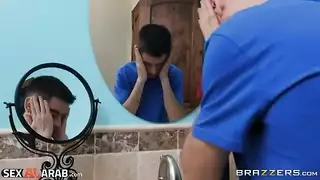 مدمن النيك الناري جوردي يحتاجه بشدة