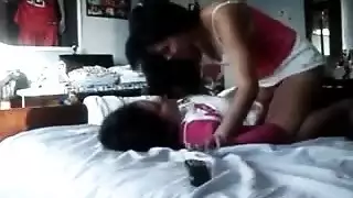 جنس جماعي متعدد الأجيال: مراهقين وكبار يمارسون الجنس