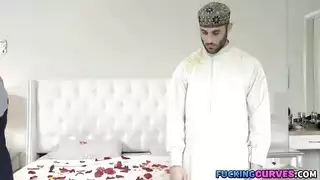 مراهقات يصرخن فعل شرجي قاسي