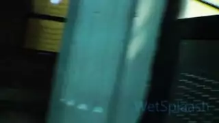 مص بي بي سي محلي قبل جنس صريح في وضعية راعية البقر العكسية