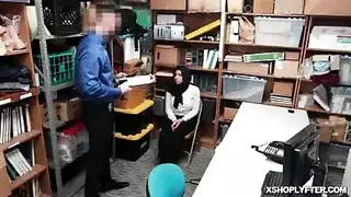 مشاهد مقص شديدة وفيتيش قدم مع إيلا نوكس تؤدي لإنهاء كريمي