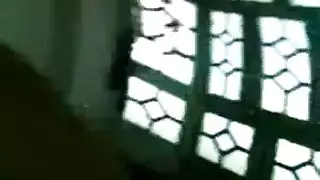 سكس هندي: تقبيل، أنين، ونيك شديد