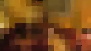 أم عربية يائسة ذات مؤخرة كبيرة تتوسل لممارسة جنس عنيف