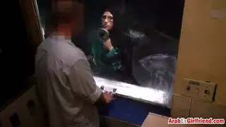 اب يقتصب ابنته وهي نيمه