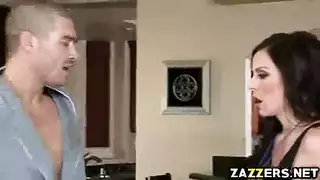 أفلام إباحية: مص وعق مهبل بوضع 69 يؤدي لجماع شديد