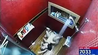 ‫نجمة إباحيتنا الشخصية: نصورها تأخذ عدة أعضاء ذكرية‬