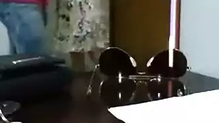 وظيفة مكتبية إباحية: العاهرة المصرية تقذف للمدير