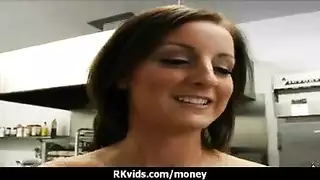 كلب بري ينكح أم عربية مثارة