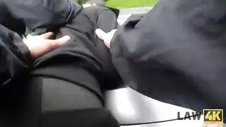 طفل يحقق انته وينيج