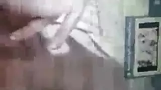 يا حارس الشاطئ شقي طقوس العربدة