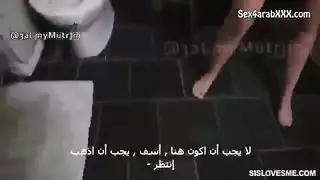 شهوة الأقارب: الأخ يدخل أصابعه في فتحة أخته الضيقة