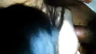 إباحي ياباني صريح: مراهقة مشعرة تُملأ حتى آخره