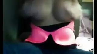 هذه العاهرات لا تستطيعن الانتظار ممارسة الجنس في الأماكن العامة بينما الأصدقاء مشتتون