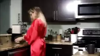 يتحرش بزوجة جاره المحجبه