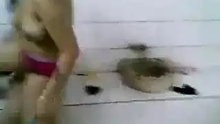 شراميط جزائريات عاريات في حمام نساء عمومي