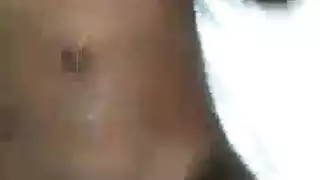 ماعز الحلق: تبلع قضيب صديقها حتى العمق سراً