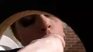 المريدون القذرون مهووسون بمهبلها المسحور