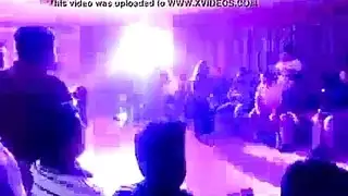 الفحل الأسود يسيطر على تينا كاي في مقطع جنسي مكثف