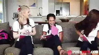 ثلاثه فحول نيكون في نفس الوقت