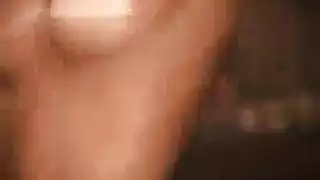 خزانة فيديوهات للكبار: حمّل كل أفعالك الجنسية المفضلة