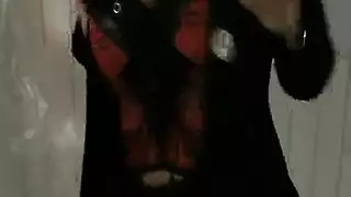 عمل راكيل ديفاين المبلل: حركة صريحة مع كس مراهقة