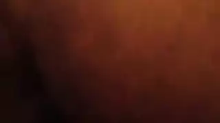 فتاة مثيرة توقف سيارة وتنتهي بجلسة سكس في المقعد الخلفي