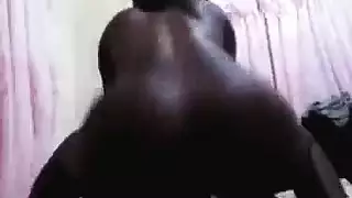 زبونة مثيرة تنكح بشراهة من قبل مدلكها