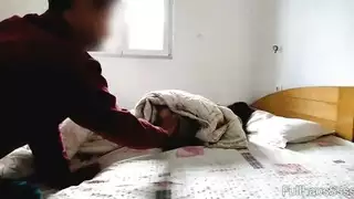 أخوة محرمة: كلام كوميدي فاحش يؤدي إلى قذف هائل