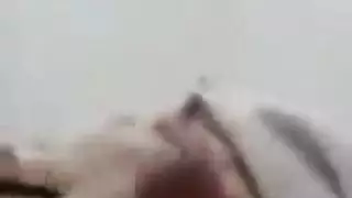  شيميل تحصل على ثقب شرجها بعمق