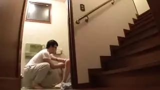 جنس أخ وأخت ثملين: من البراءة إلى تعدد الشركاء