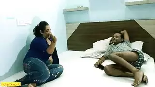 زوج مخنث يبيع زوجته الهندية لليلة من الجنس القاسي