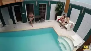 سكس الزوج يقدم زوجته من اجل المال مترجم