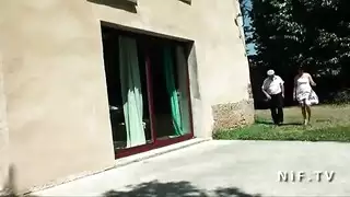 عربي فرنسي هاوي سمين يأخذ قضيب الرجل العجوز الكبير في فعل شرجي خام